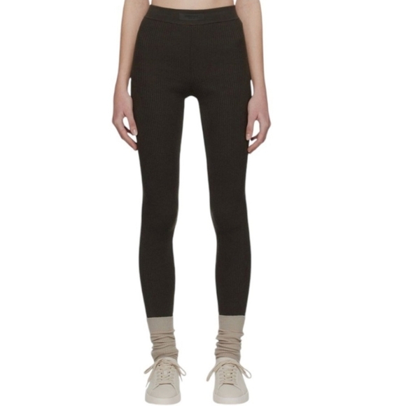 Essentials Charcoal/ Chocolate Ribbed Leggings Size M - Picture 2 of 12